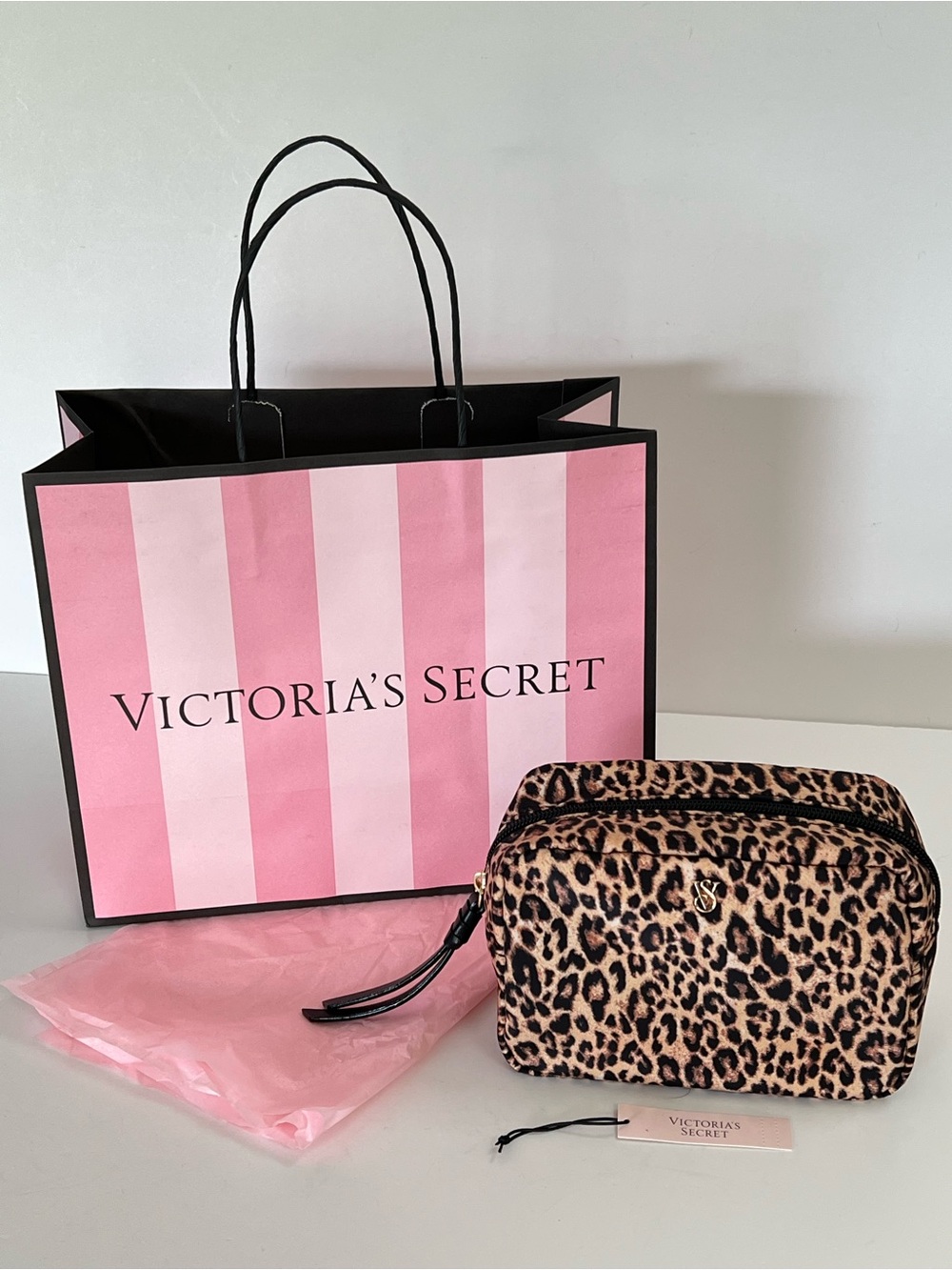 Victoria’s Secret Leopard Nylon Cosmetic Bag NWT
